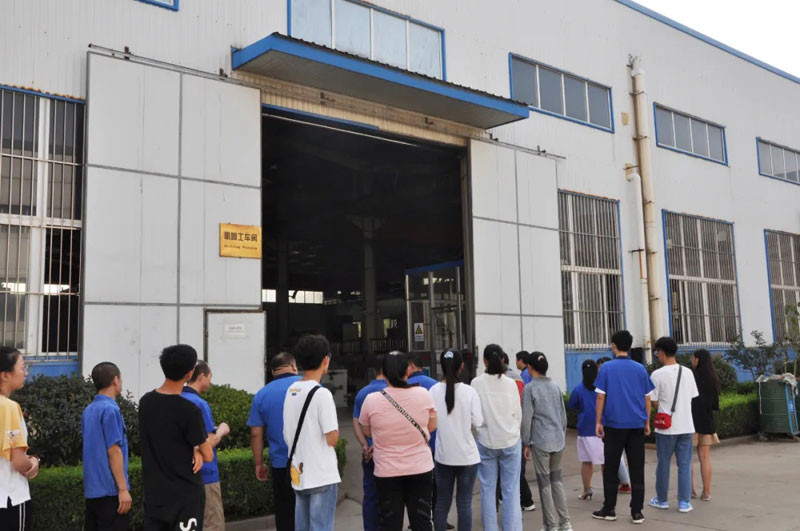 熱烈祝賀信川機(jī)械職工子弟金榜題名！