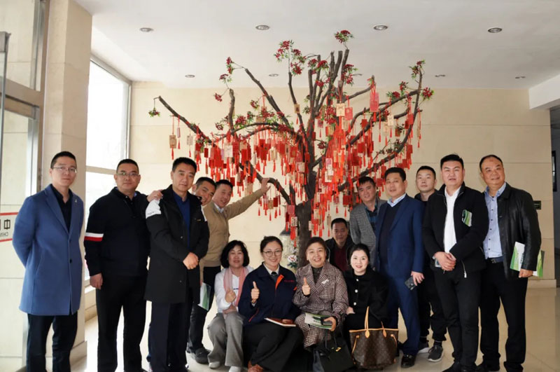 熱烈歡迎華商書院物流包裝聯(lián)盟蒞臨山東天利源參觀交流！